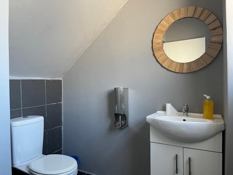 To Let Commercial Property for Rent in Claremont Western Cape